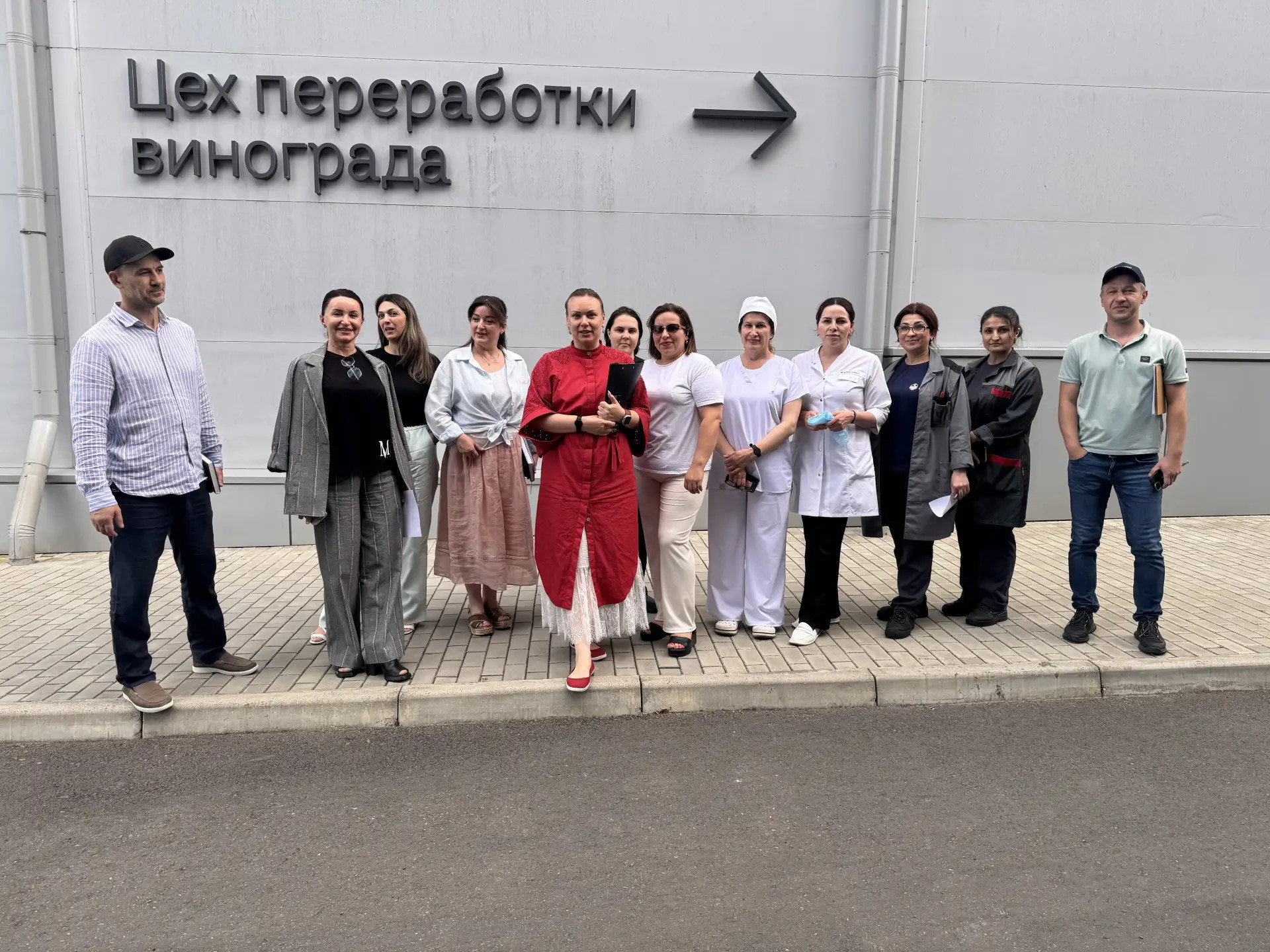 Будущие виноделы изучили производство полного цикла на площадке ООО «Дербент Вино»