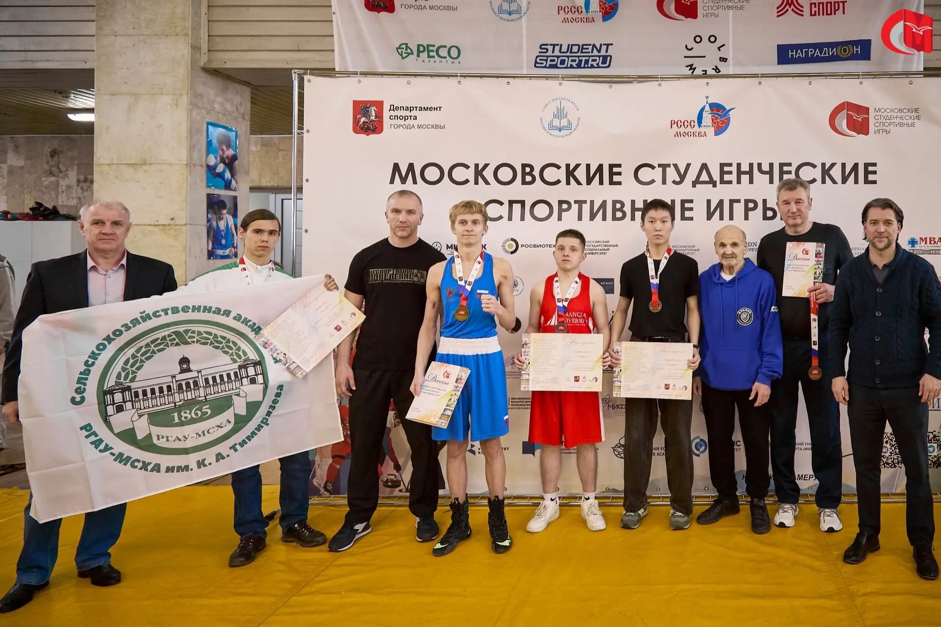 Спортсмены Финансового университета стали чемпионами соревнований по боксу в программе XXXVIII МССИ