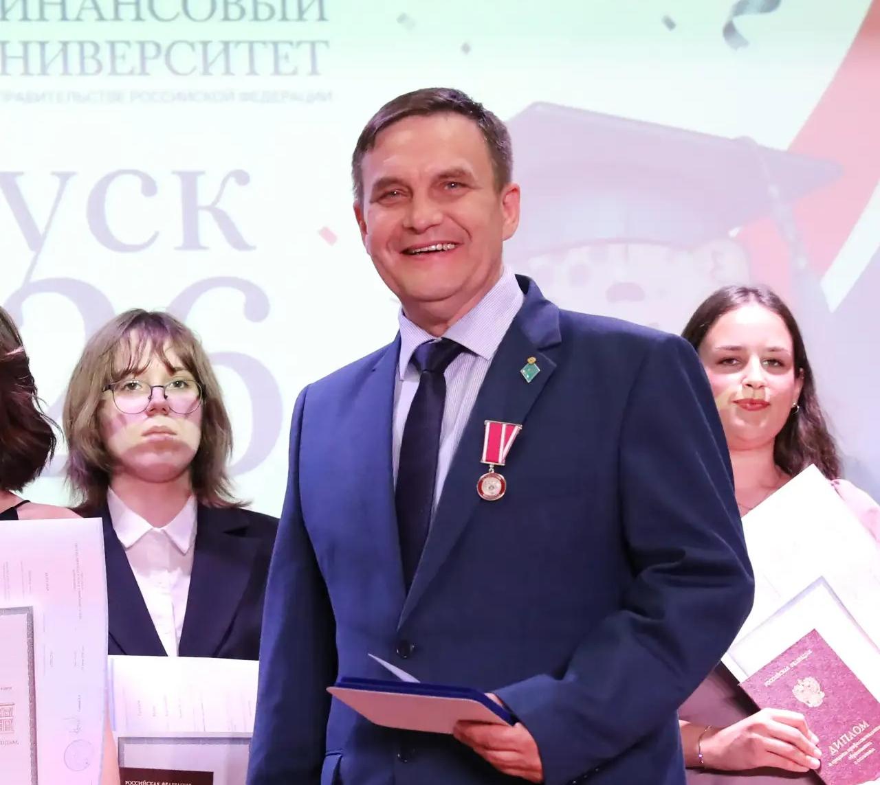 Эдуард Распопов отмечен медалью «За Доблестное Служение»